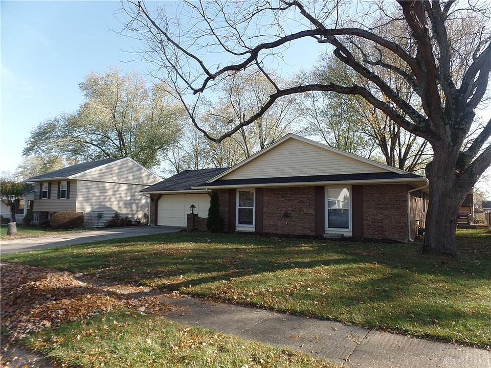 2nd image of 325 Spruceway Dr