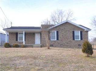 721 Overton Dr, Clarksville, TN 37042