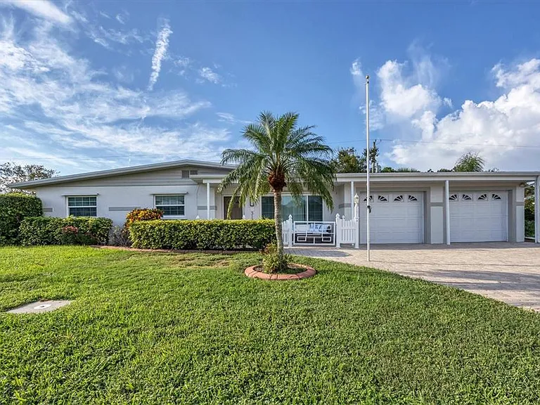 3126 Bougainvillea St — Photo 3
