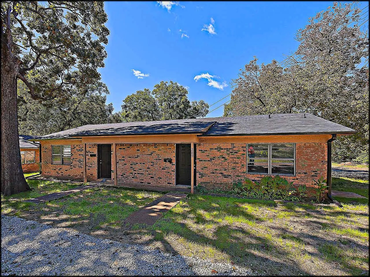 2 bed, 828 sqft, $975 — Photo 2