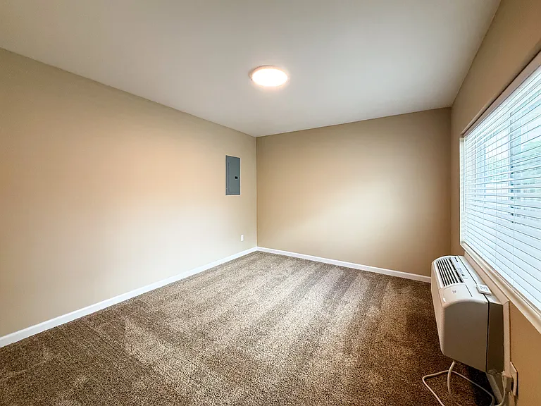 501 E 2nd Ave #6 — Photo 20