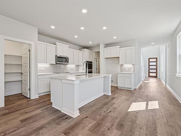 2nd image of 1216 Lavender Way