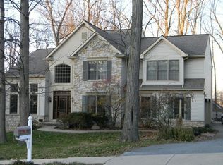405 Sarah Woods Dr, Red Lion, PA 17356