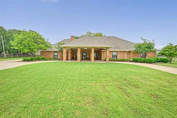 6340 Grauton Dr — Photo 70