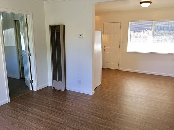 3rd image of 395 S Buena Vista Ave APT 2
