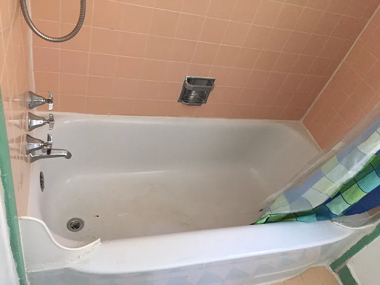 Bathtub