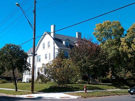 2nd image of 2118 Pillsbury Ave S APT 11