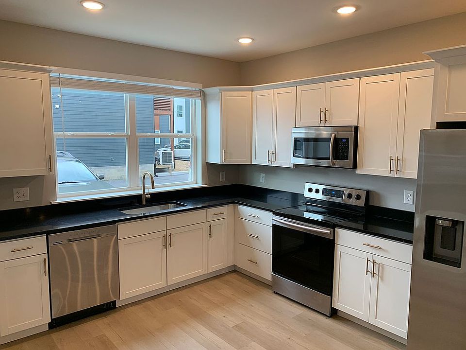 1st image of 1433 Stockyard Pl #1433