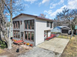 8417 Wren St, Burlington, WI 53105