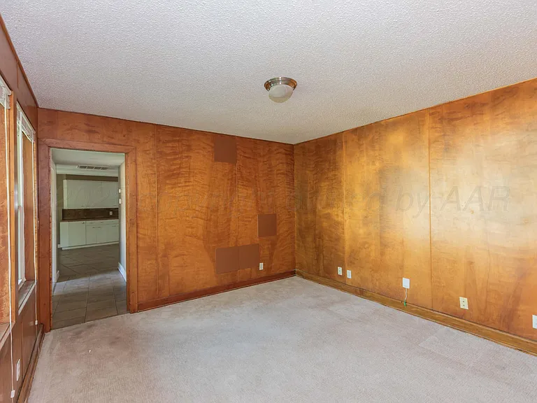 2601 S Ong St — Photo 25