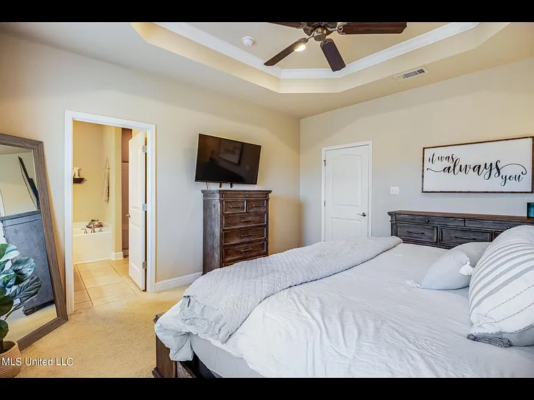 13736 Fieldcrest Way — Photo 14