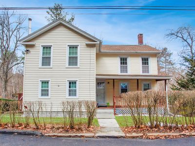 27 High St, New Hartford, CT, 06057