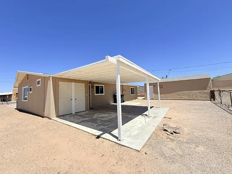 1460 Horseshoe Ln — Photo 3