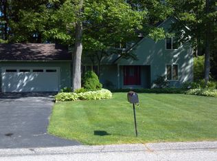 2339 Sunset Bluff Dr, Holland, MI 49424