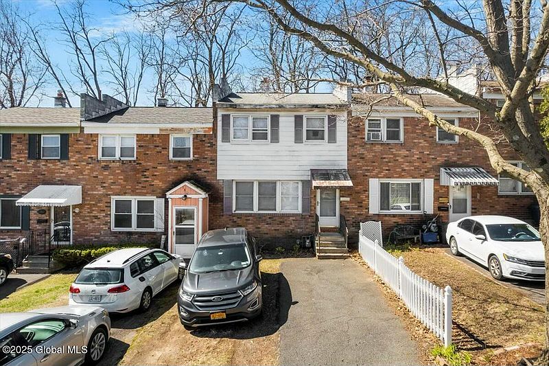 3rd image of 184 Mount Hope Drive