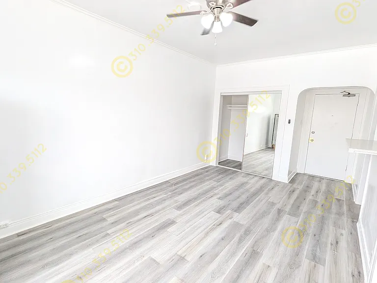 306 S Berendo St #205 — Photo 8