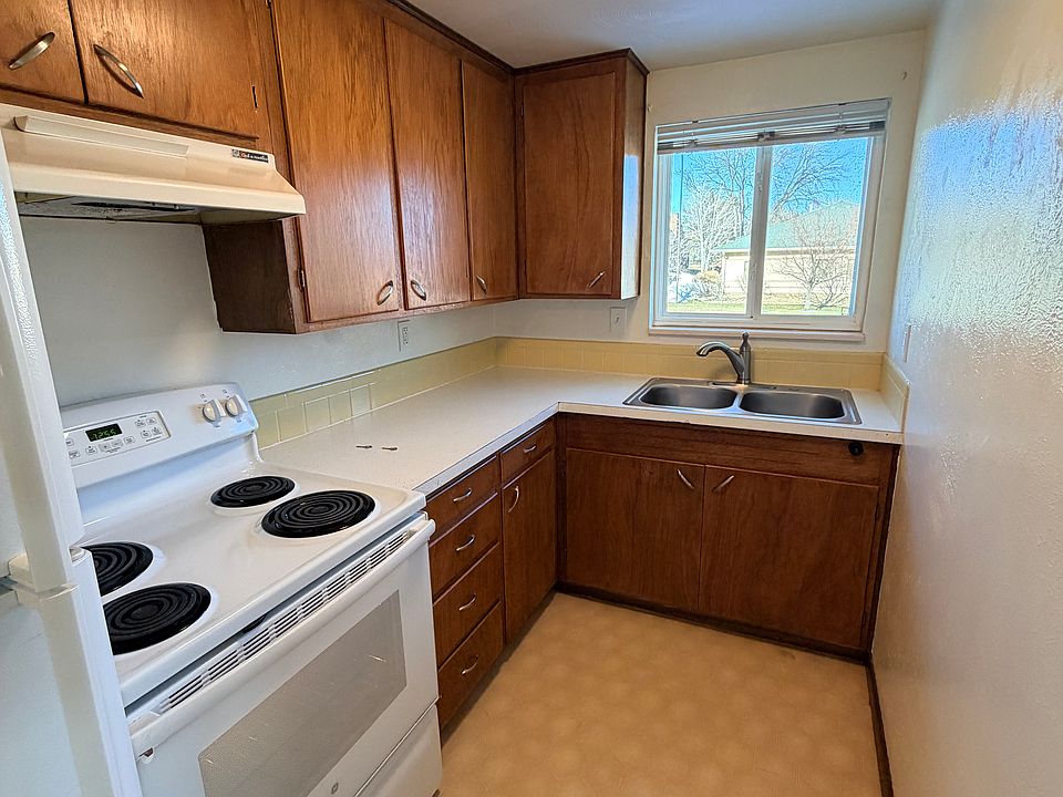 2nd image of 45 Denver Way #7