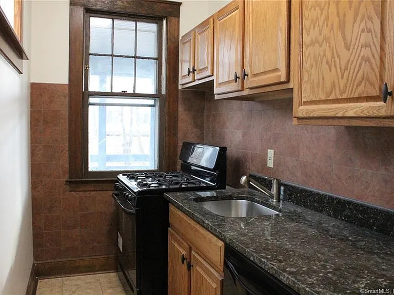 16 Woodland St #1 — Photo 7