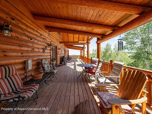5th image of 395 Powder Ridge Cir