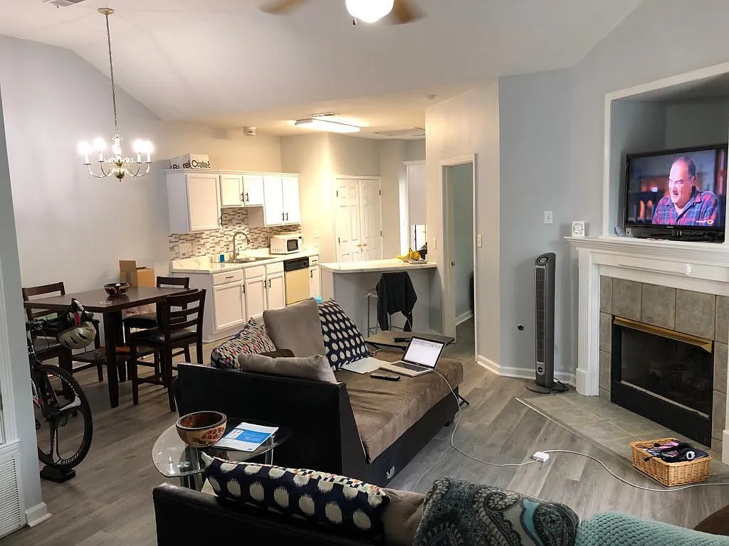 3915 Gavick Cv — Photo 4