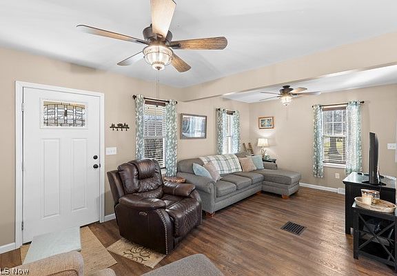 5th image of 35 Lyle Rd