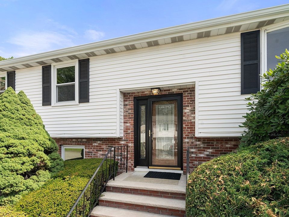 1st image of 31 Phillips Cir