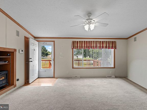 5th image of 7861 Bennett Park Dr