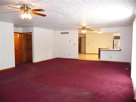 3rd image of 232 Mary Ellen St