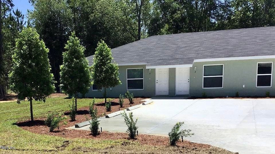 1st image of 106 Walnut Dr #3