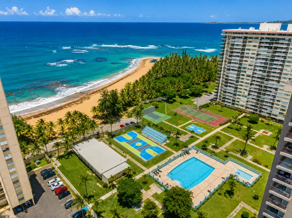 Cond Playa Azul APT 1002, Luquillo, PR 00773