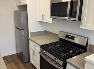 827 10th St #5-D, Santa Monica, CA 90403