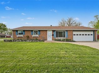 301 Porter Dr, Englewood, OH