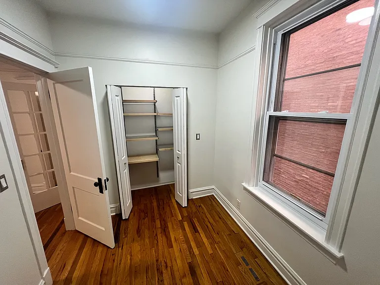2340 W Augusta Blvd #1R — Photo 8
