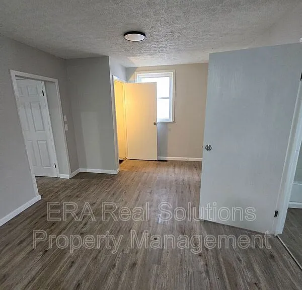 162 Wisconsin Ave — Photo 7