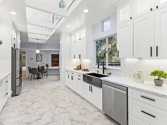 4th image of 64 Valencia Rd