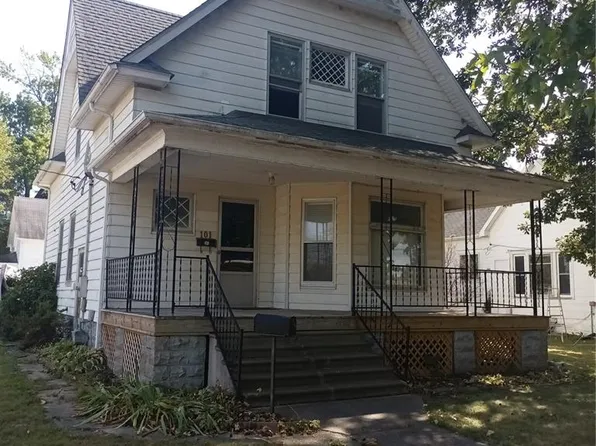 101 W South St, Nokomis, IL 62075