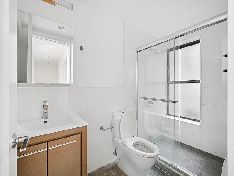 409 E 84th St #10 — Photo 6