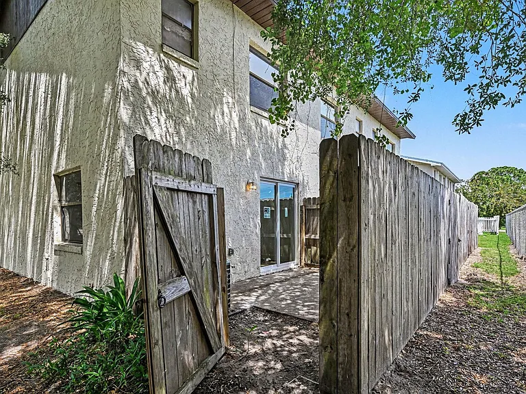 2173 Stewart Rd — Photo 25