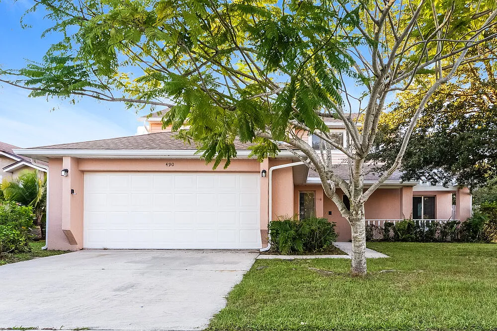 4 bed, 3.5 bath, 2022 sqft, $3,280 — Photo 1