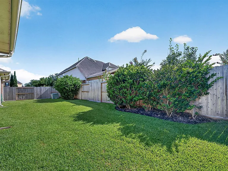 2624 Holbrook Springs Ln — Photo 38