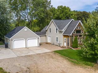 W6376 Manitowoc Rd, APPLETON, WI 54915
