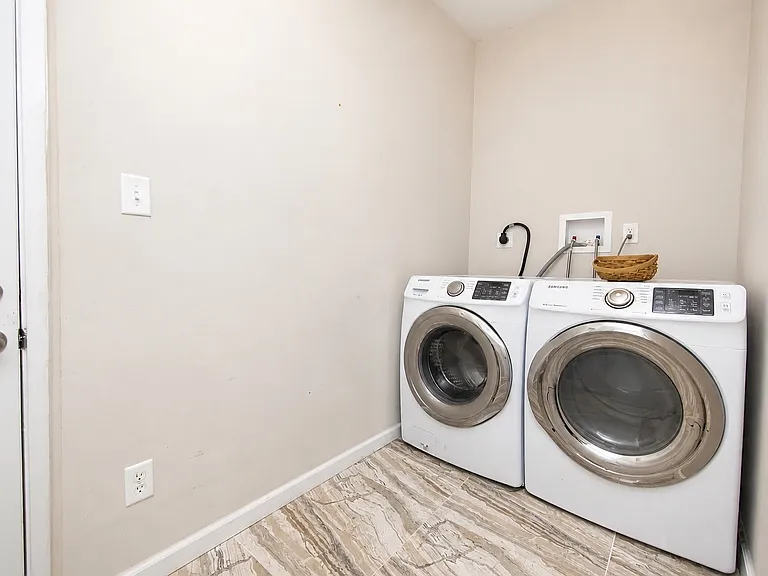Full size washer dryer