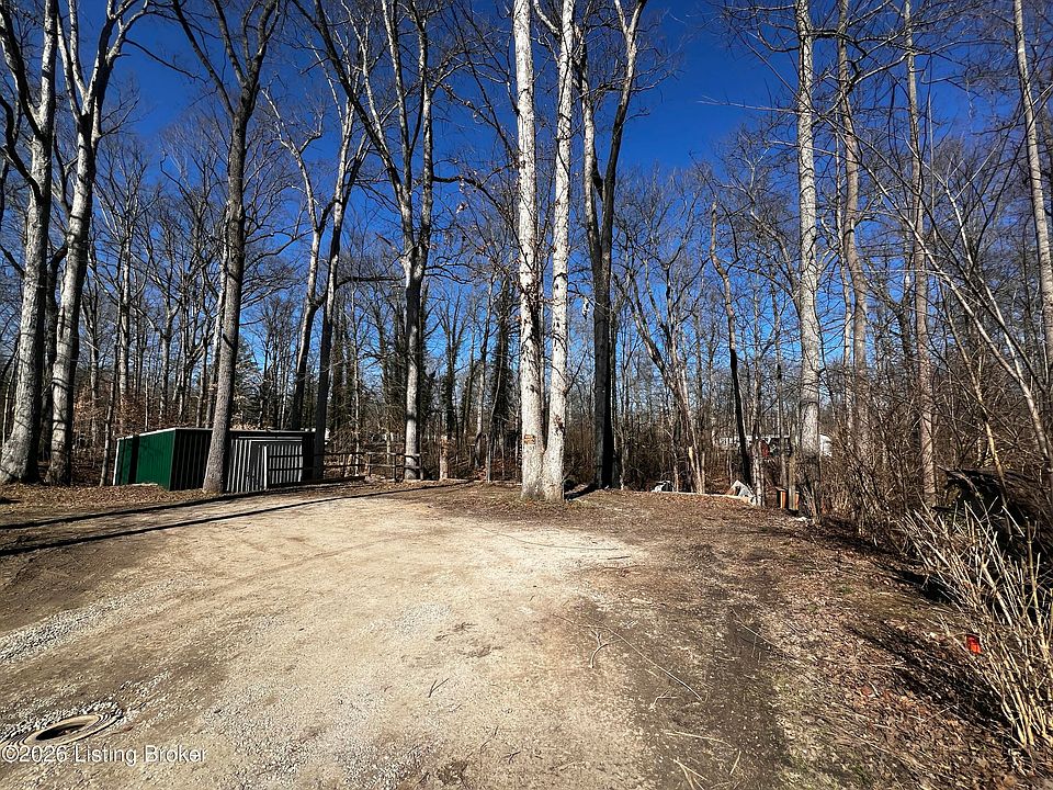 2nd image of 42 Blue Jay Ln