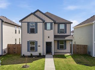 4801 W Triangle St, Fayetteville, AR 72704