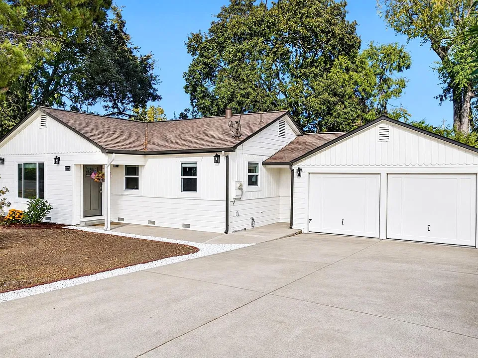 2480 Buena Vista Ave