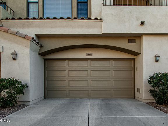 4th image of 3131 E LEGACY Drive #1044