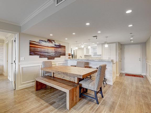 Home For Sale In Boca Teeca