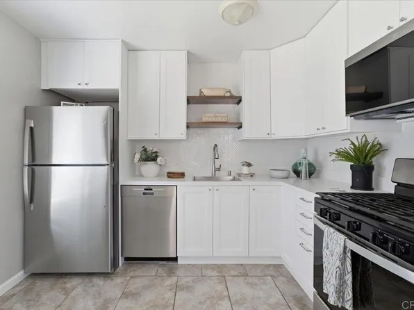 8659 Summerdale Rd, San Diego, CA 92126