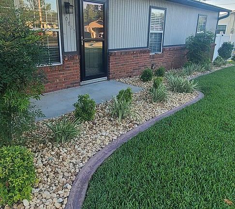 2nd image of 10833 SE 52nd Ave