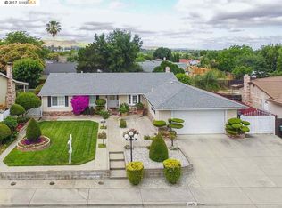2073 Oakridge Ln, Pittsburg, CA 94565
